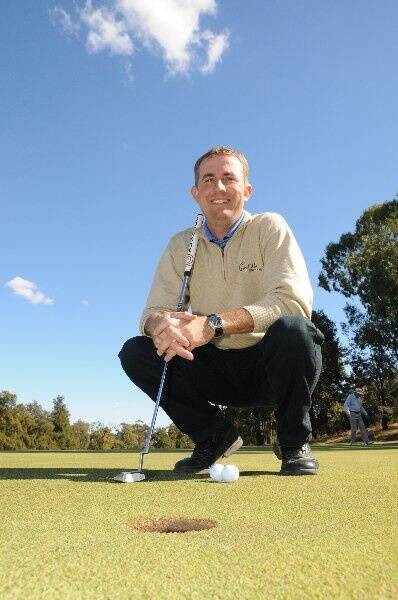 Dubbo golf professional Craig Mears will this weekend compete in the 2008 Cadbury Schweppes Australian Club Professional Championship.