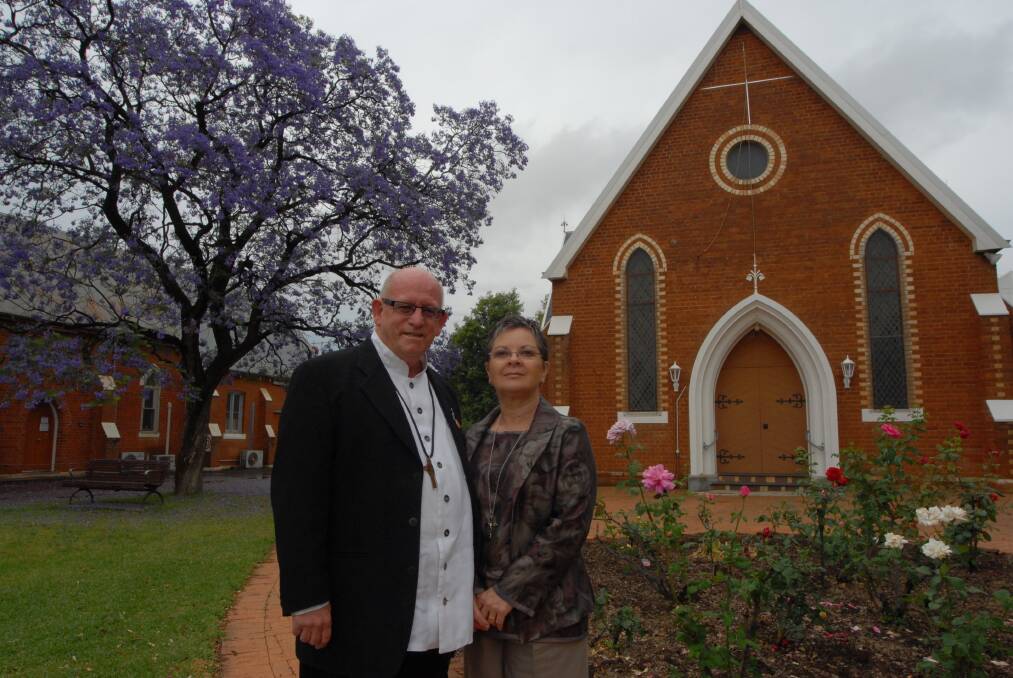 Reverend Gareth Thomas-Burchell and Reverend Karyn Burchell-Thomas outside Dubbo Uniting Church.  
Photo: Belinda Soole