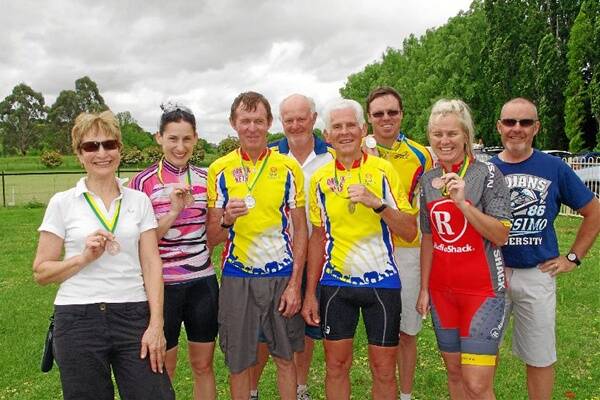 Members of the Orana vets cycling team in Canberra. Kathy Furney, Amber Carter, Darrell Wheeler, David Menzies, Evan Elliott, Ray Wheeler, Dana and Keith Harris.