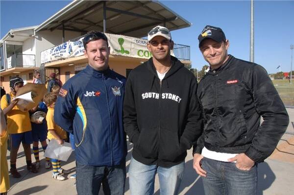 One of Macquarie’s best, David Peachey (centre), seen here with Chris Walker (Gold Coast Titans) at left, and Russell Richardson at the David Peachey and Russell Richardson trophy finals for primary school teams.