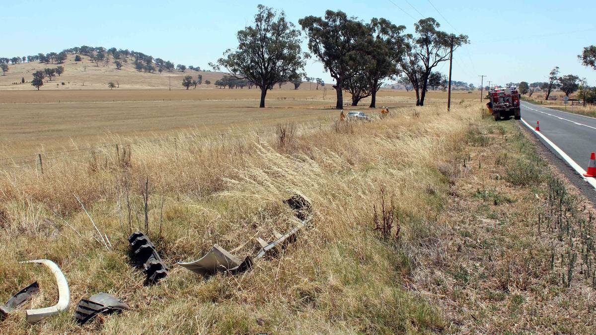 COWRA: A 22 year old Dubbo man has escaped without serious injuries after he was involved in a single vehicle accident this afternoon on the Canowindra Road, 20 kilometres out of Cowra.