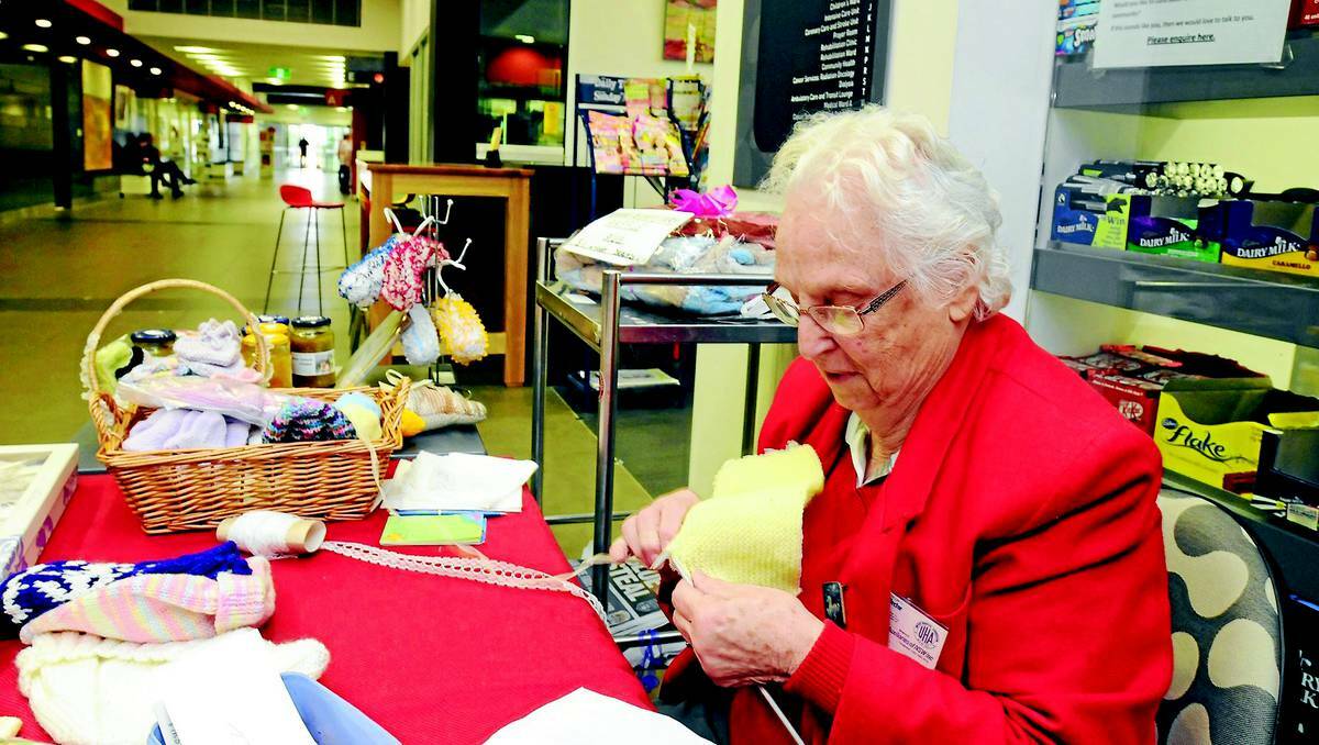 ORANGE Elizabeth Hocking has been knitting for the Orange Hospital Auxiliary for the last 15 years and says she understands how the Prime Minister would find it relaxing. Photo STEVE GOSCH