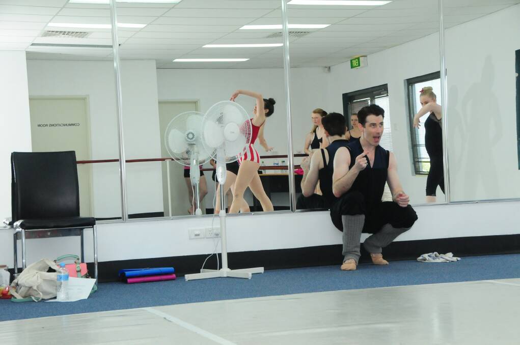 The Australian Ballet's Ben Davis workshopping with dance students at the Orana Dance Centre. Photo: KATHRYN O'SULLIVAN