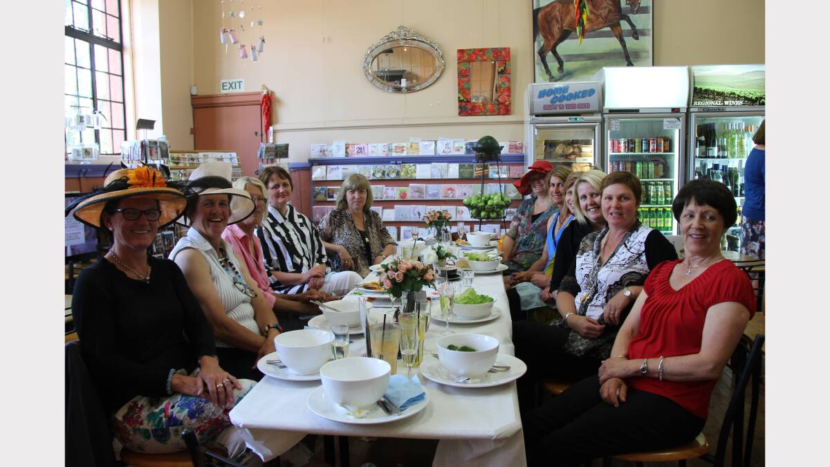 Enjoying a Melbourne Cup lunch at the Cactus Cafe Photo: Wellington Times. 