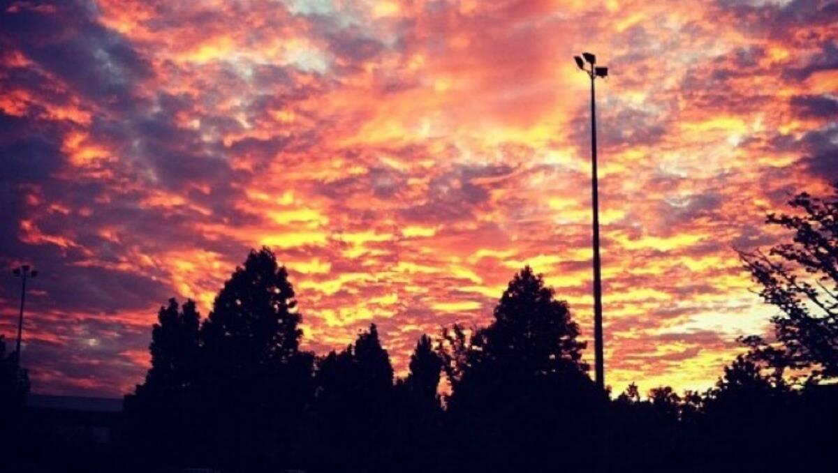  A Beautiful pink sunset after a lovely sunny day in Orange. Photo: Maddi Kelly.jpg