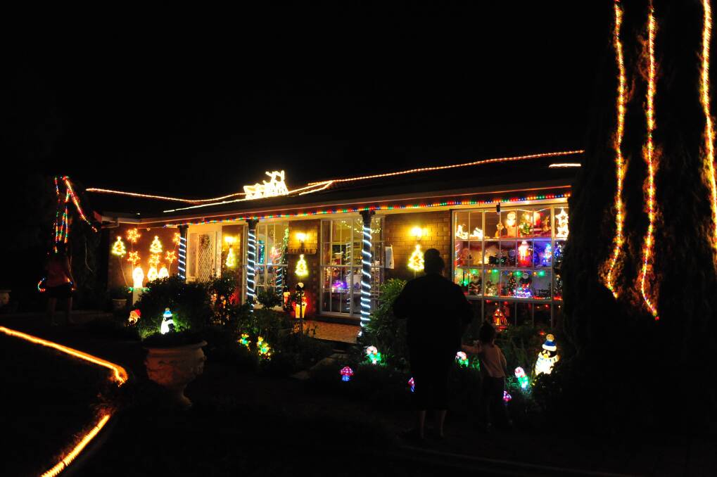 Some of the beautiful Christmas Lights around Dubbo. Photo: BELINDA SOOLE.