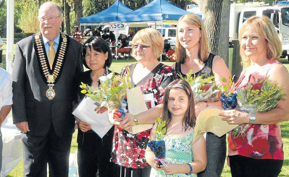 AUSTRALIA DAY HONOURS 2011: These residents became Dubbo's newest Australian citizens. 