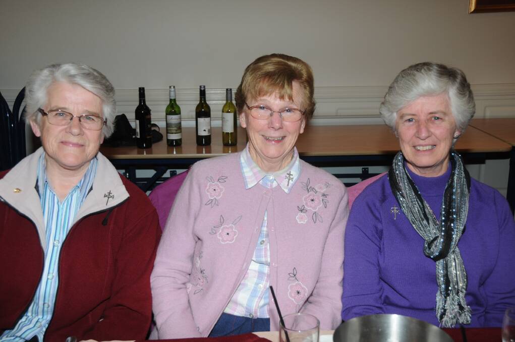 Sisters Jan Baker, Ann Love and Karen Muir