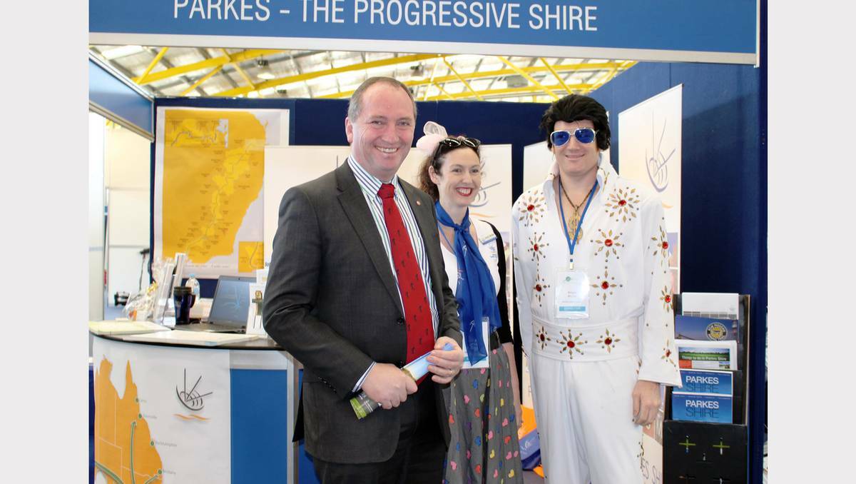 PARKES: Senator Barnaby Joyce caught up with Parkes Shire Economic and Business Development Manager, Anna Wyllie, and Elvis (Angus Wyllie) at the Parkes stand at the expo in Sydney last weekend.
