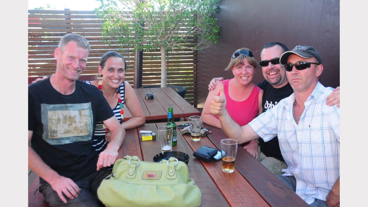 Jeff Rose, Amy Green, Elissa Haley and BJ Daymo at South Dubbo Tavern. 