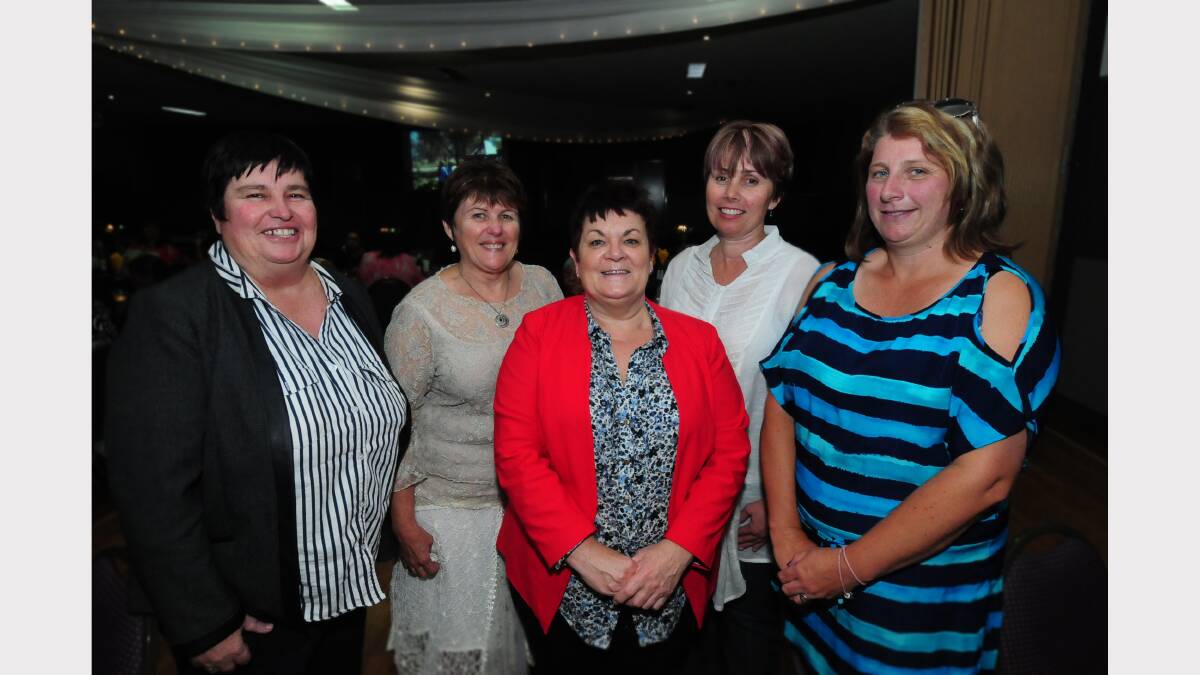 Janelle Whitehead, Cherie Burton, Nerida King, Kerry McMahon and Rene Wykes at the official dinner. 
