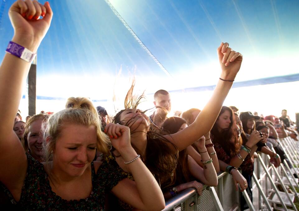 The crowd goes mad for Kingswood at the Big Day Out. Photo by Jason South.