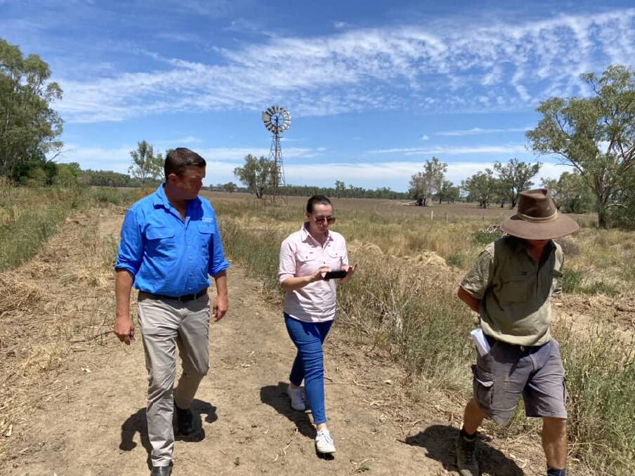 Roy Butler visits Warren on the campaign trail to talk about methods to mitigate erosion along the Macquarie river. Picture supplied