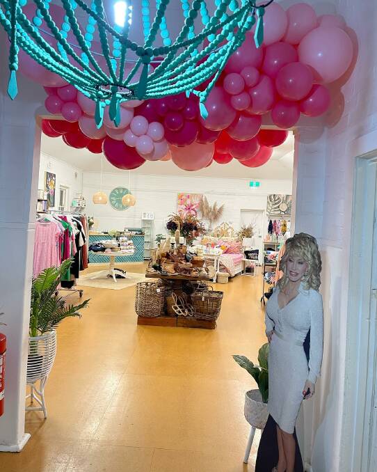 Local clothing boutique in Narromine, Ollie & I, gets into the spirit of the event with a Dolly display in their shopfront. Picture by 