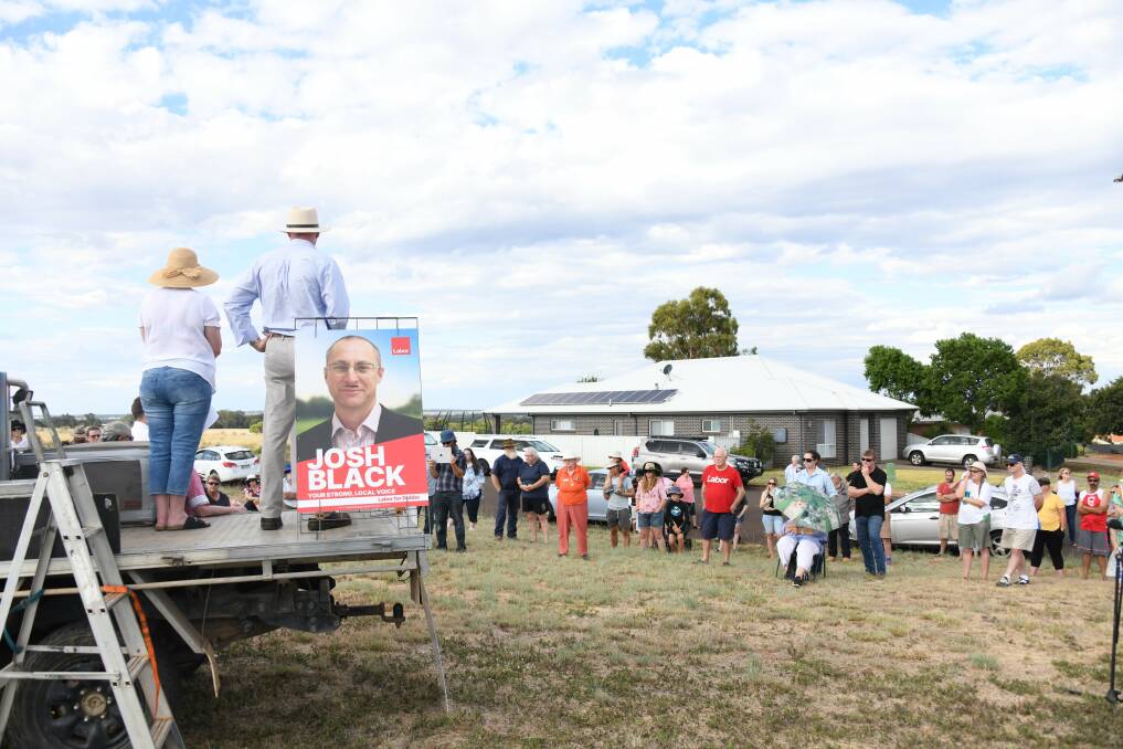 Josh Black addresses a community meeting at the proposed Dubbo rehab centre location. Picture by Amy McIntyre