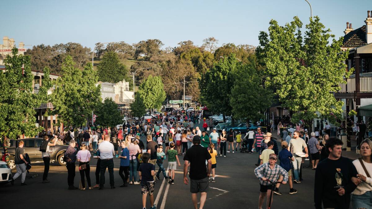 An image from the inaugural Molong Christmas Shopping Night in 2022. Picture by Emily Wilde.