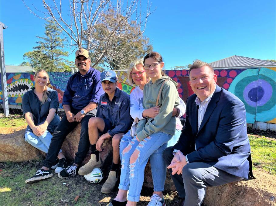 Dubbo MP Dugald Saunders with Apollo House CEO Joh Leader and the youths they assist such as Destiny, Hank, Alex and youth worker Taje Fowler. Picture: Elizabeth Frias