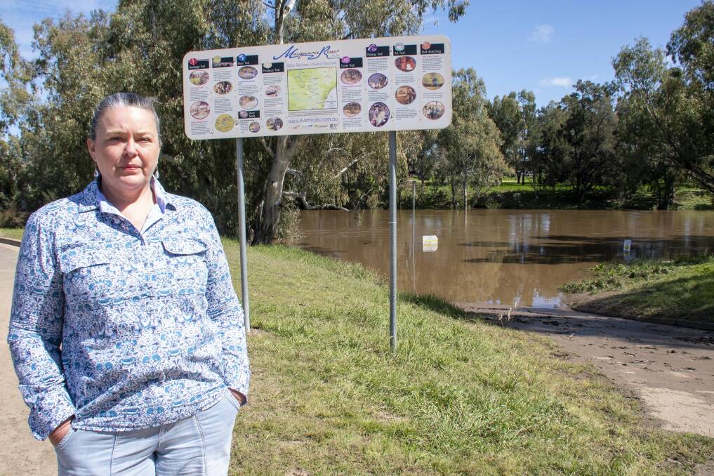 Mel Gray from Healthy Rivers Dubbo stands on the banks of the Wambuul Macquarie. Picture by Belinda Soole