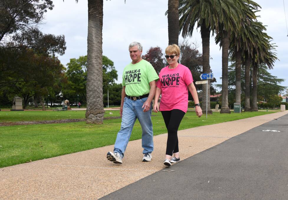 Dubbo's Wendy and Lester Hoy, whose daughter-in-law has Huntington's disease, are helping Rachael Brooking raise awareness. Picture: AMY MCINTYRE