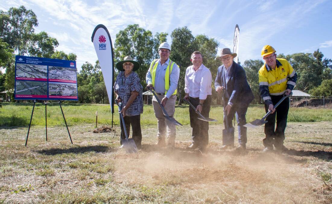 Aunty Narelle Boys, Brent Knight Snr Project Manager Abergeldie, Dubbo MP Dugald Saunders, Transport for NSW Alistair Lunn and Craig Whiteman Snr Project Manager Transport NSW.