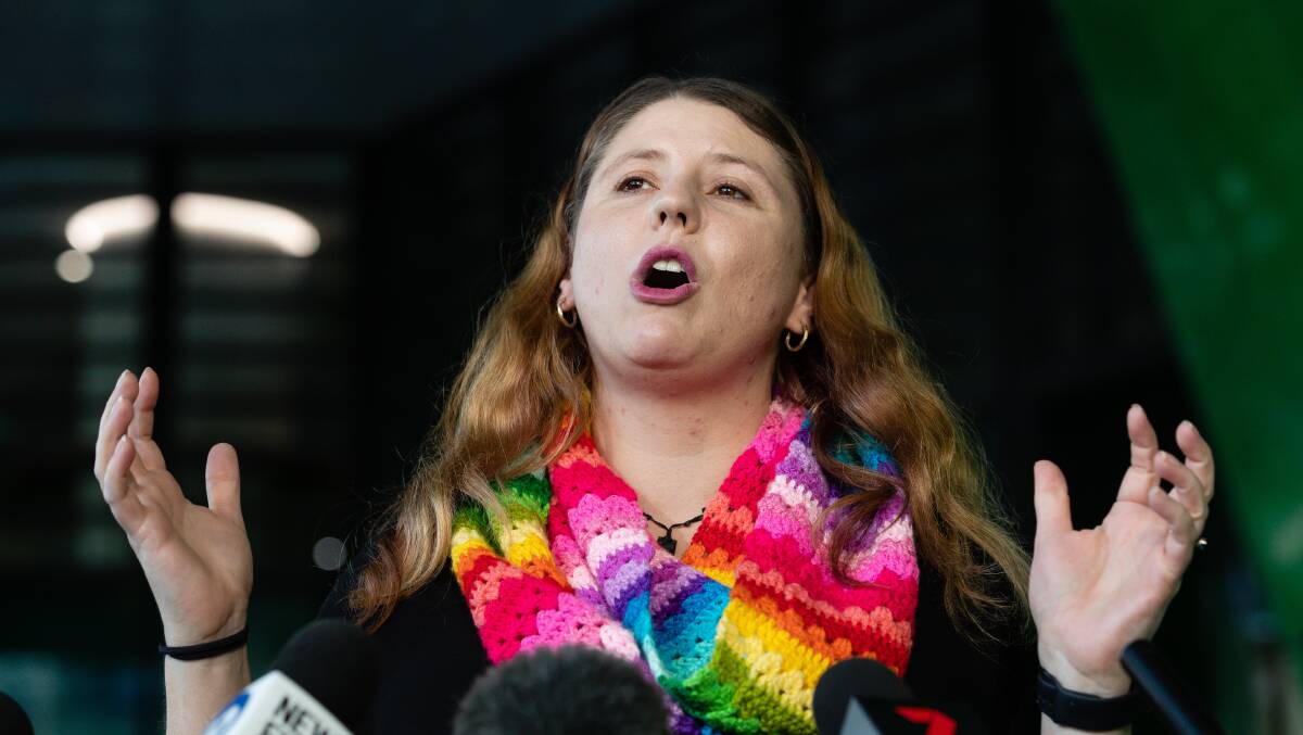 Angela Fredericks speaks to the media outside the Perth Childrens Hospital last year. Fredericks started a petition to bring the Murugappan family home to Biloela. Picture: AAP