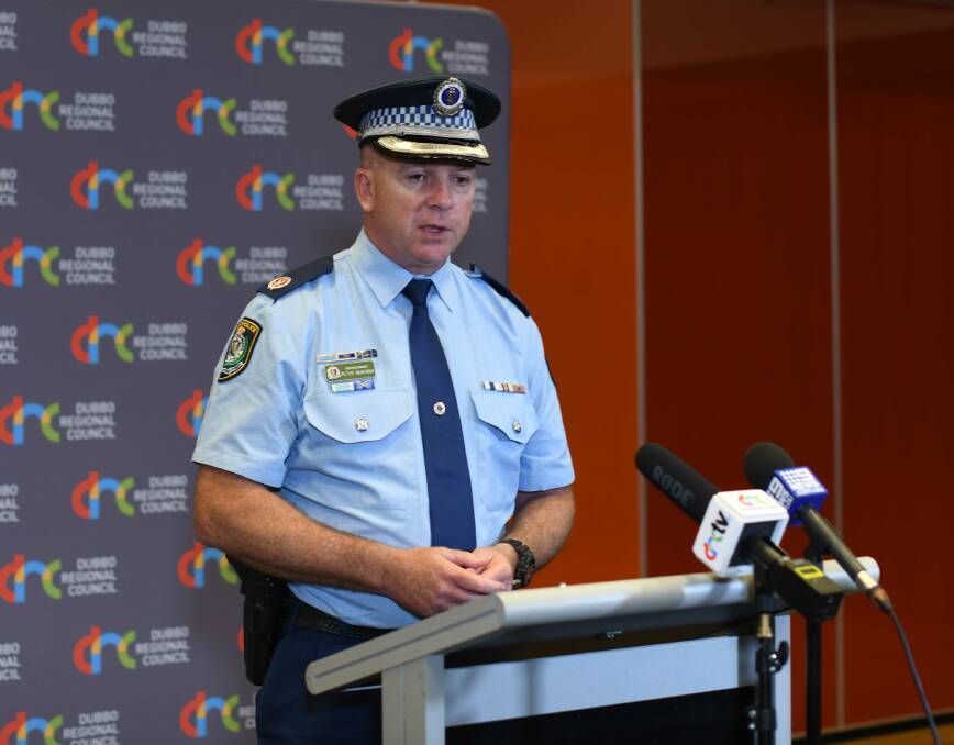 Clear message: NSW Police acting Assistant Commissioner Peter McKenna provides an update at a COVID-19 briefing at Dubbo on Friday. Photo contributed.