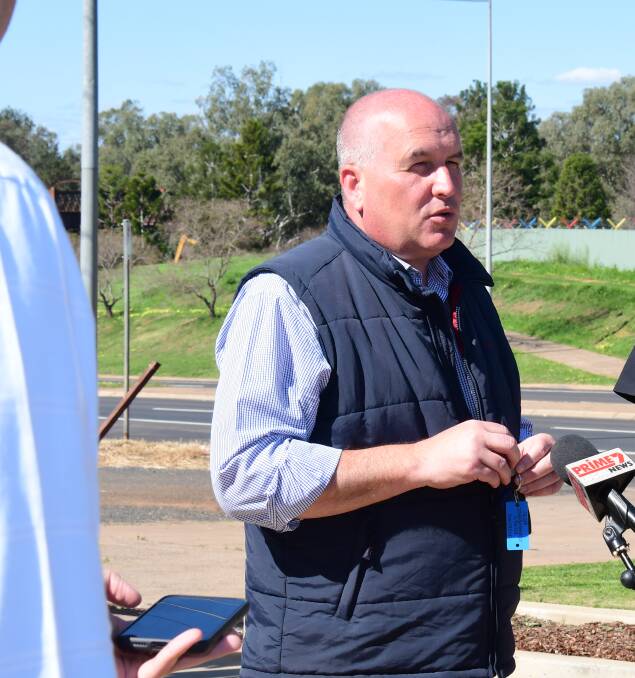 'DISGUSTING" Police and Services Minister David Elliott has offered some advice to the National's Party while in Dubbo on Friday. Photo: AMY MCINTYRE