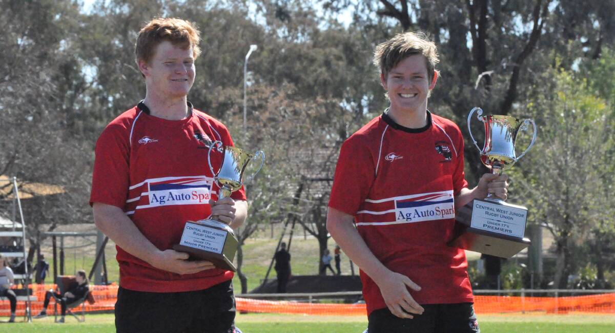 RED ALERT: Narromine guns Sam Green and Sam Knaggs hold their 2018 silverware after a stunning season in the under 17s competition. 