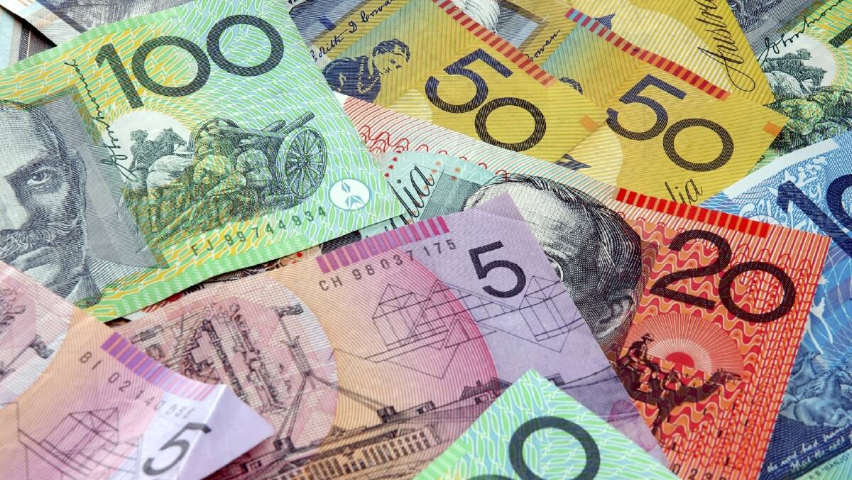 Aussies believe minimum wage is too low