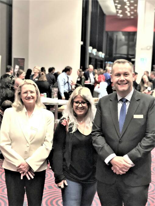 A WELCOMING: Councillor Vicki Etheridge, New Resident Leisha and Mayor Ben Shields at previous new resident night. Photo: CONTRIBUTED.