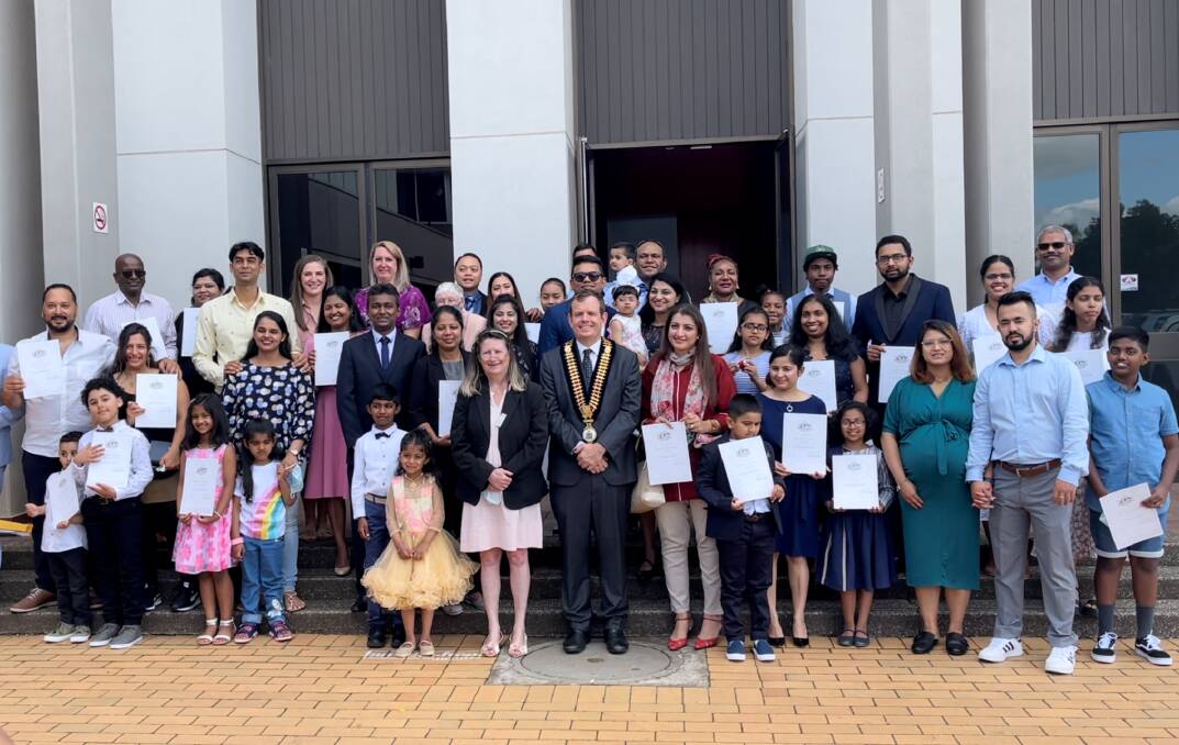 NEW CITIZENS: Dubbo mayor Stephen Lawrence welcomes more than 90 new citizens. PICTURE: TAYLOR DODGE. 