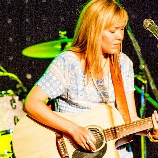 FUNDRAISER: Six time golden guitar winner Felicity Urquhart to perform at the Macquarie Home Stay fundraiser. Photo: CONTRIBUTED