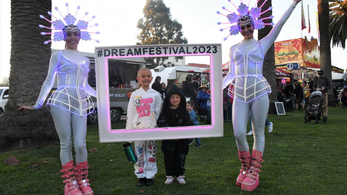 Ashton Kelly and Trixie Smith with the LED dancers at the 2023 DREAM Festival. Picture by Amy McIntyre