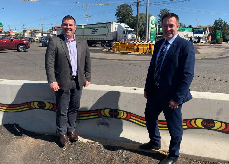 Member for Dubbo Dugald Saunders with NSW Deputy Premier and Minister for Regional Transport and Roads Paul Toole at the intersection. Photo: CONTRIBUTED