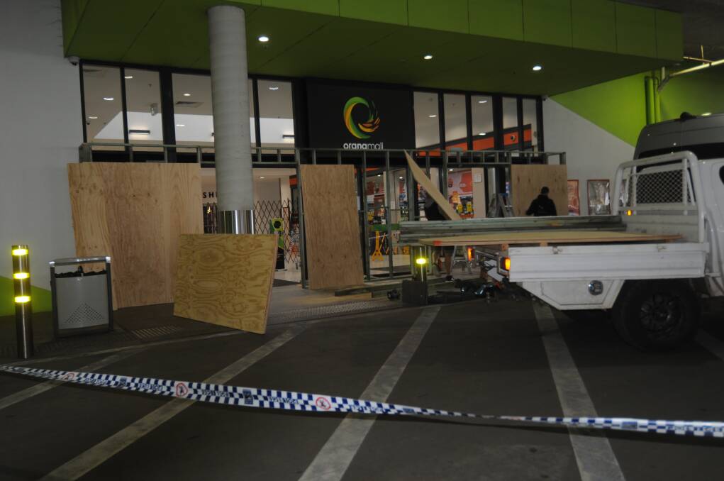 EARLY MORNING SPREE: The front entrance of Orana Mall on Sunday morning. Photo: TAYLOR DODGE