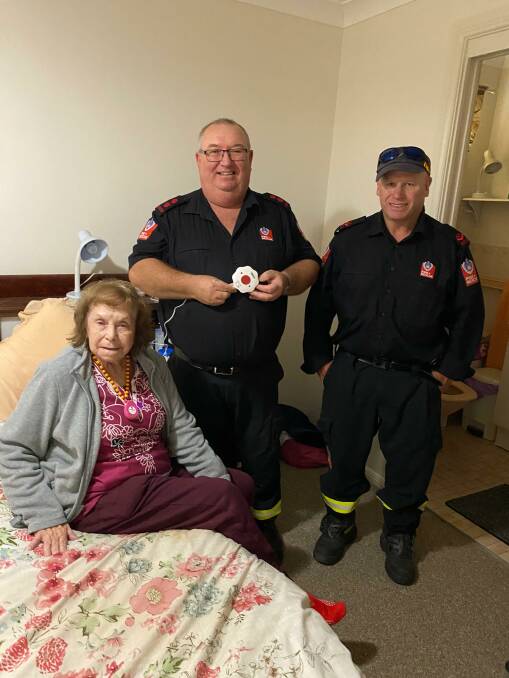 Marcia with Narromine FRNSW captain Ewen Jones and retained firefighter Marc Barton. 