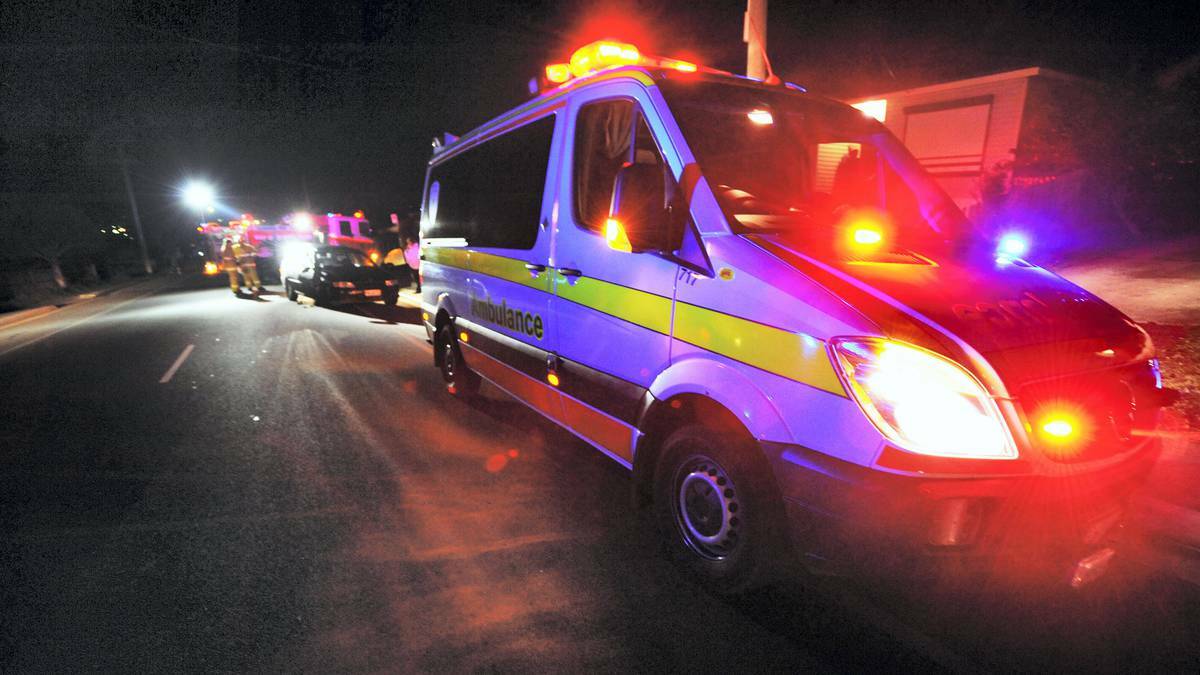 Woman escapes with minor injury after car crash east of Dubbo