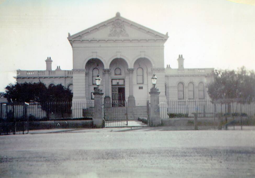 Court House, Brisbane Street, Dubbo, 1887. Picture: Macquarie Regional Library