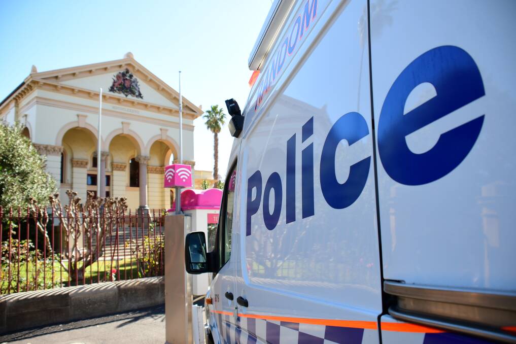 A mother and son have fronted court after a drunken night at a local pub in Dubbo, which led to a visit to the hospital and police charges. Photo: FILE