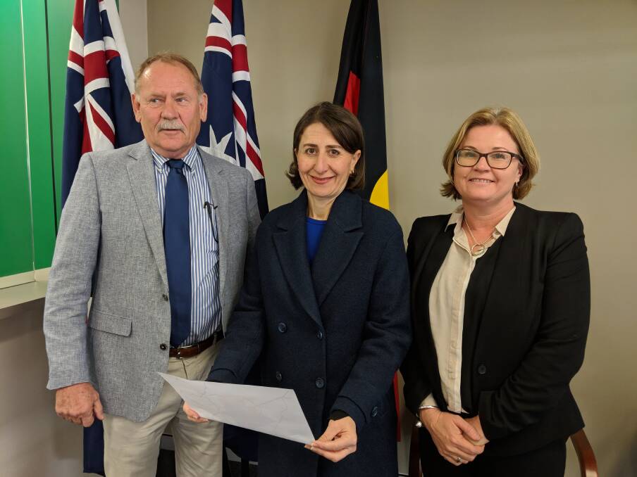 NSW Premier Gladys Berejiklian with Narromine Mayor Craig Davies and General Manager Jane Redden. Photo: Contributed