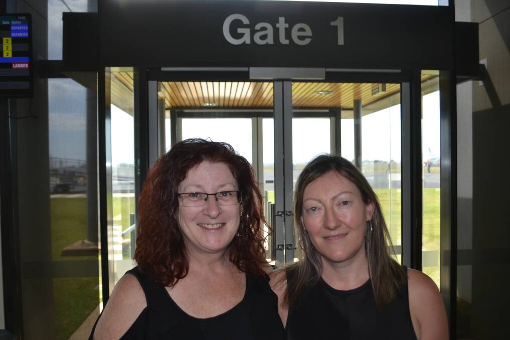 Melbourne resident Catherine Newin said regular catch-ups with Dubbo friend Pheobe David will be easier now direct flights are available.