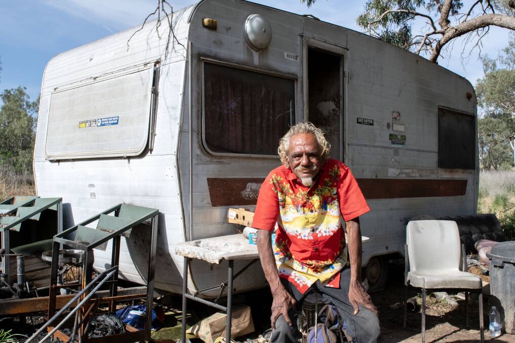 "Riverbank" Frank Doolan with his old caravan, which will soon be replaced by a new one funded by the Dubbo community. Picture by Belinda Soole