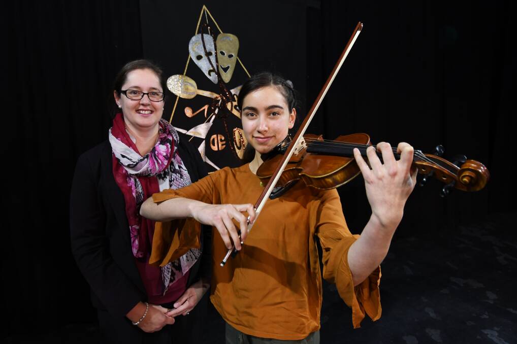 Daily Liberal editor Lynn Rayner and violinist India De Sousa Shaw.