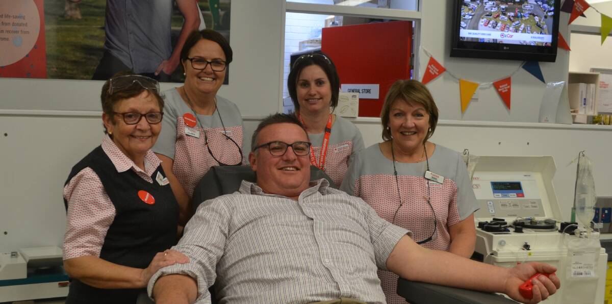 Saving lives: Blood donor Jeremy Walsh with Kay Poulter, Judi Yeo, Suanne Taunton and Debbie Garden from the Dubbo Blood Donor Centre. Photo: Taylor Jurd.