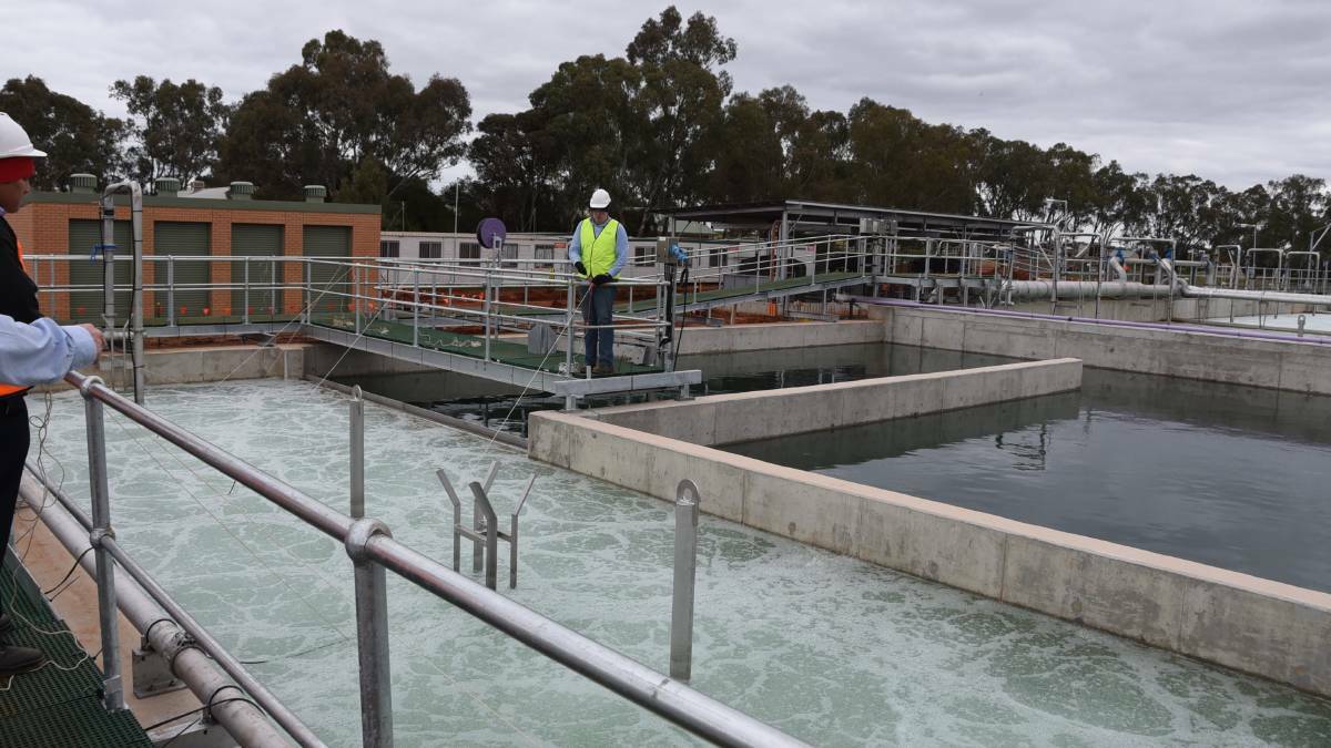 TREATED EFFLUENT: The Dubbo Sewerage Treatment Plant got a $23.742 million upgrade in 2015. Dubbo Regional Council reports of a network of pipes being designed to move a portion of treated effluent into the city for "alternative use". Photo: BELINDA SOOLE