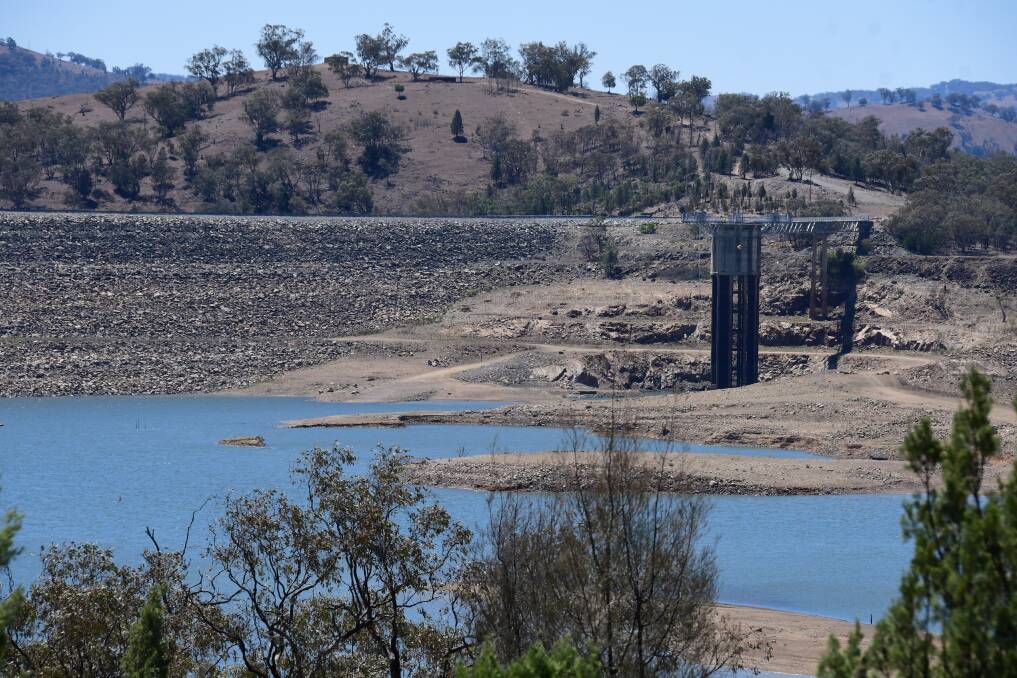 BURRENDONG DAM: WaterNSW reports blue-green algae occurs naturally and can reproduce quickly in favourable conditions such as still or slow-flowing water. Photo: AMY MCINTYRE