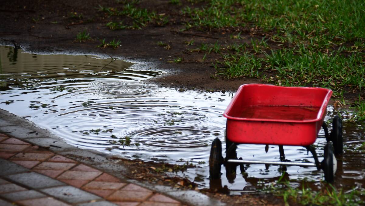 PUDDLES: The Bureau of Meteorology is forecasting showers and storms for Dubbo but they may not deliver enough rain to create puddles. Photo: AMY MCINTYRE.