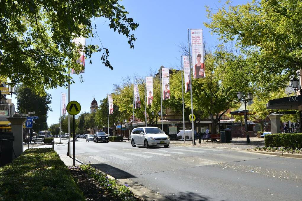 BUSINESS ADVICE: The Business Bus will be in Dubbo's Macquarie Street near the rotunda on Friday, May 25. Photo: File
