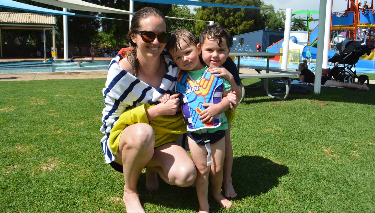 HEATWAVE: Brooke O'Connor with Lucas, 3, and Jackson, 5, stay cool at Dubbo Aquatic Leisure Centre during the heatwave in keeping with advice from health authorities. Photo: JENNIFER HOAR