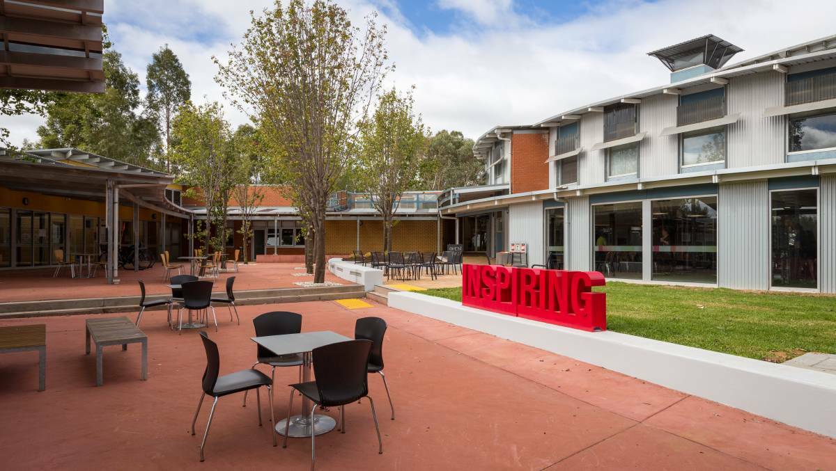 SCHOLARSHIPS: Current and first-year students of the redeveloped Charles Sturt University Dubbo Campus can apply for the scholarships. Photo: File